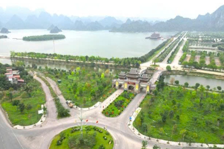 Ninh Bình tập trung tháo gỡ mặt bằng, đẩy nhanh các dự án giao thông kết nối Tam Chúc