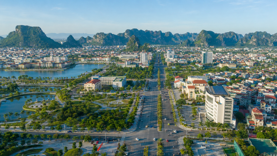 Ninh Bình đặt mục tiêu trở thành thành phố trực thuộc Trung ương trước năm 2030 - Newninhbinh.com 1